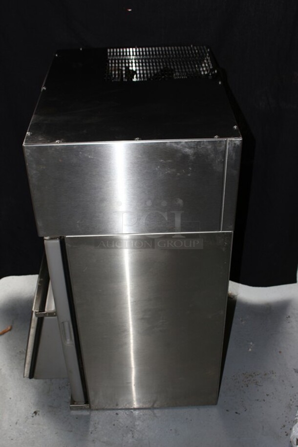 GlassTender Wall-mounted Lettuce Crisper  Model LC 115volts single phase 60Hz - Image 5 of 7