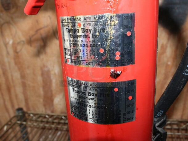 Ansul Sentry dry chemical fire extinguisher with mounting hardware - Image 2 of 2