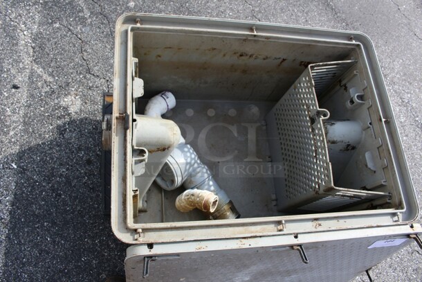 139lbs Grease trap PTD certified flow rate 35pm - Image 2 of 4