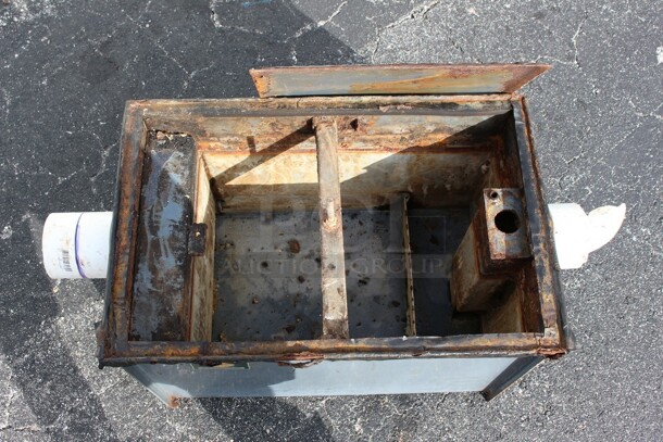 40lbs Grease trap PDT certified flow rate 20gpm - Image 5 of 5