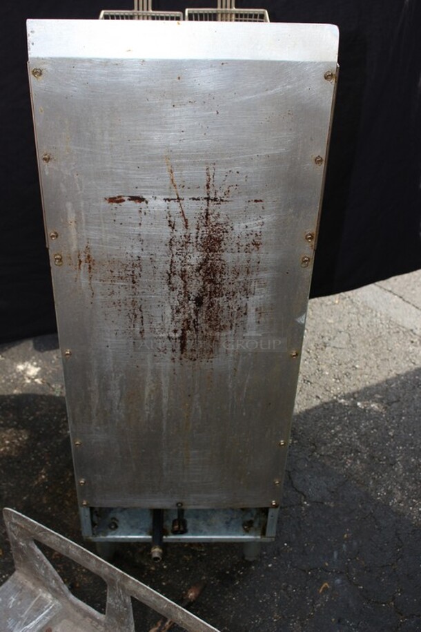 Dean deep fryer natural gas BTU 105000 model SR42GN  - Image 5 of 6