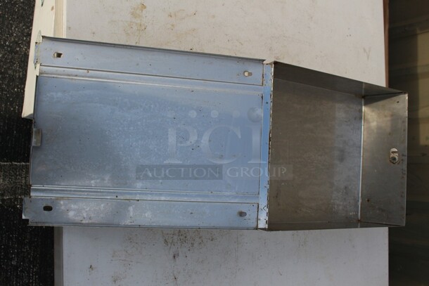 Multifold towel holder w/key - Image 3 of 4