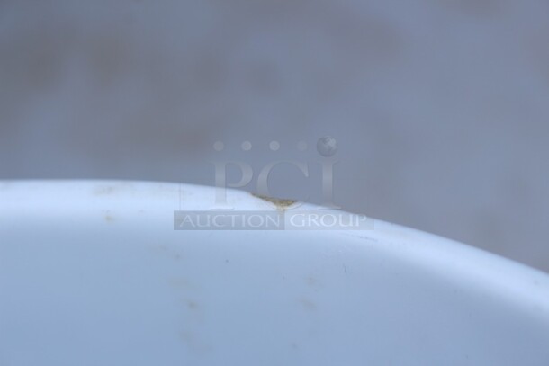 American MetalCraft porcelain white 12x5 bowl w/228oz capacity !!IMPERFECTIONS ON ALL!! - Image 5 of 7
