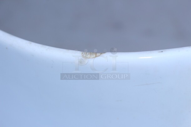 American MetalCraft porcelain white 12x5 bowl w/228oz capacity !!IMPERFECTIONS ON ALL!! - Image 6 of 7
