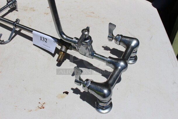 Sprayer head for wall-mounted sink - Image 2 of 2