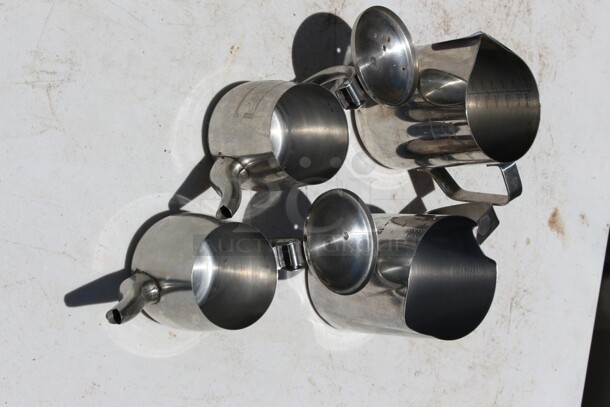 Assorted creamer containers - Image 2 of 2