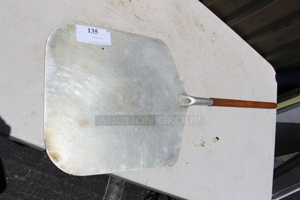 Pizza Peel W/wooden handel - Image 2 of 2