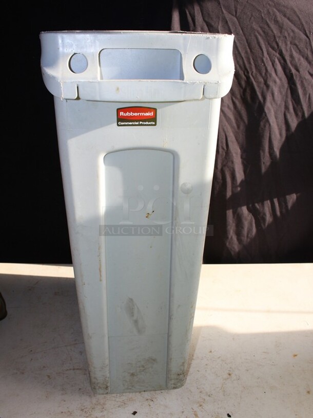 Rubbermaid Slim jim good shape  - Image 2 of 3