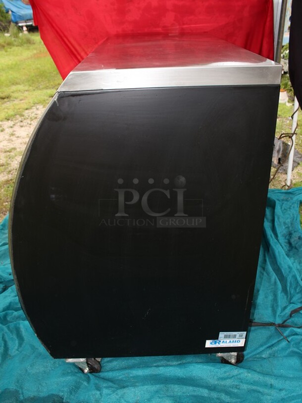 SUPER NICE Refrigerated display w/curved glass on commercial casters TESTED AND WORKING Model XDC120-8C  - Image 2 of 8