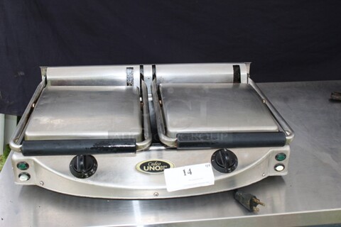 Cadco Unox Dual Panini Press Model XAP0z0PR 220v "NOT TESTED BUT OUT OF A WORKING KITCHEN" "NEEDS CLEANING" 