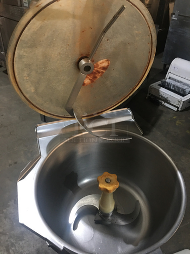 Hobart Commercial Vertical Cutter/Mixer/Mincer! Model HCM450 Serial 311223674! 200V 3Phase! With Casters! - Image 5 of 9