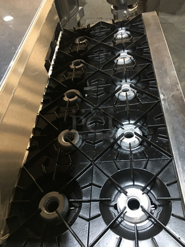 BEAUTIFUL! Vulcan Commercial Natural Gas Powered 10 Burner Stove! With Backsplash & Overhead Salamander Shelf! With 2 Full Size Ovens Underneath! On Commercial Casters! - Image 5 of 11