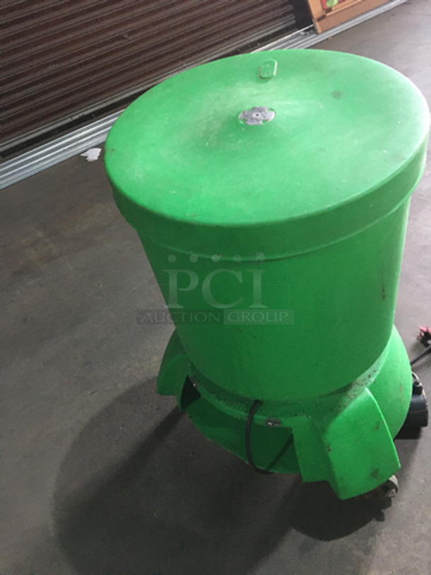 The Green Machine Commercial Salad/Lettuce Spinner! - Image 3 of 6