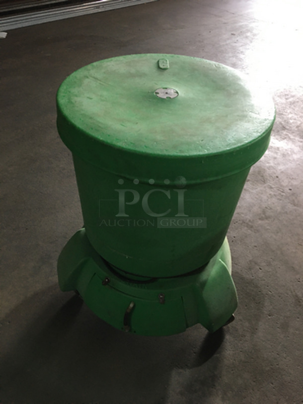 The Green Machine Commercial Salad/Lettuce Spinner! - Image 3 of 7