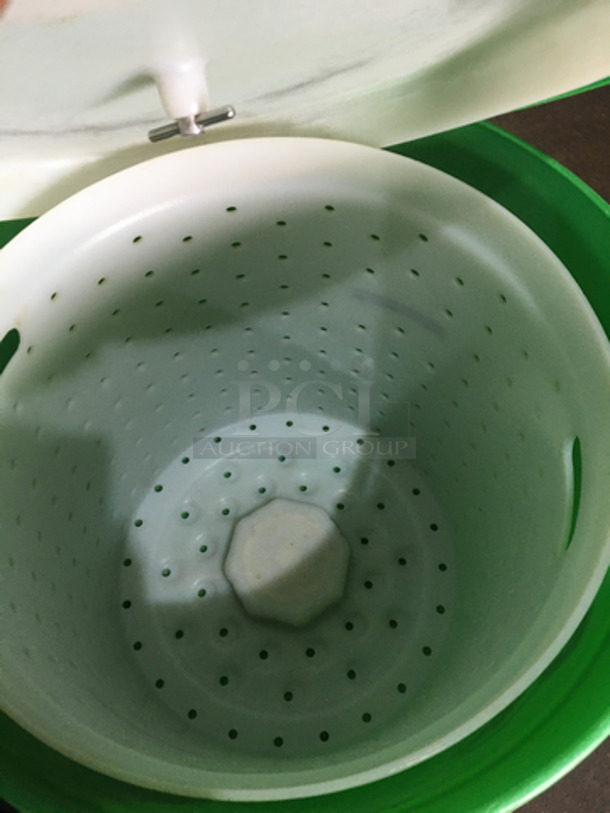 The Green Machine Commercial Salad/Lettuce Spinner! - Image 5 of 7