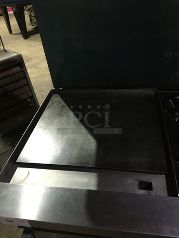 BEAUTIFUL! Sunfire Commercial Natural Gas Powered 6 Burner Stove! With Left Side Flat Griddle! With 2 Full Size Ovens Underneath! With Backsplash & Overhead Salamander Shelf! All Stainless Steel! On Casters! - Image 7 of 10