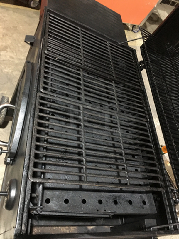 Outdoor Gas Grill! With Left & Right Prep Boards! With Underneath Storage Space! With 2 Casters! - Image 5 of 10