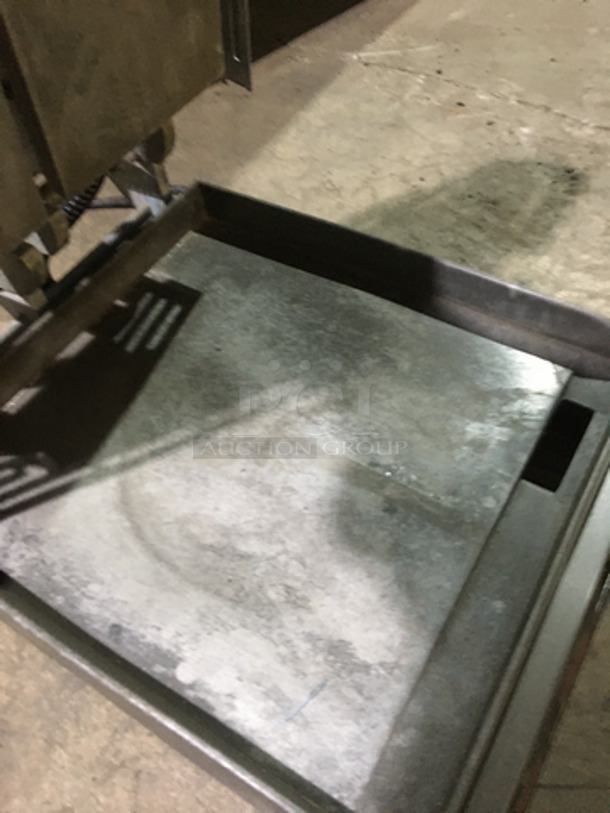 Star Commercial Countertop Clamshell Panini/Sandwich Grill! All Stainless Steel!  - Image 6 of 8
