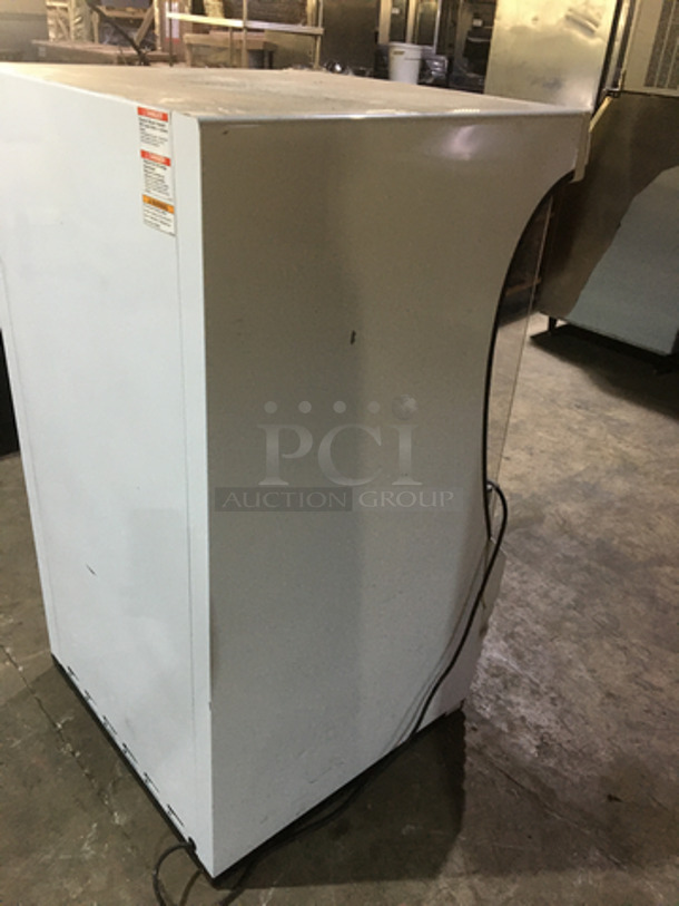 Beverage Air Commercial Refrigerated Open Grab-N-Go Display Case! Model BZ131W! 115V 1Phase!
 - Image 3 of 7