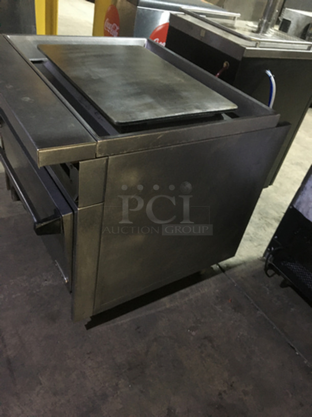 GREAT! Jade Range Commercial Natural Gas Powered Heavy Duty Plancha Flat Grill! With Full Size Oven Underneath! All Stainless Steel! On Legs! - Image 2 of 9