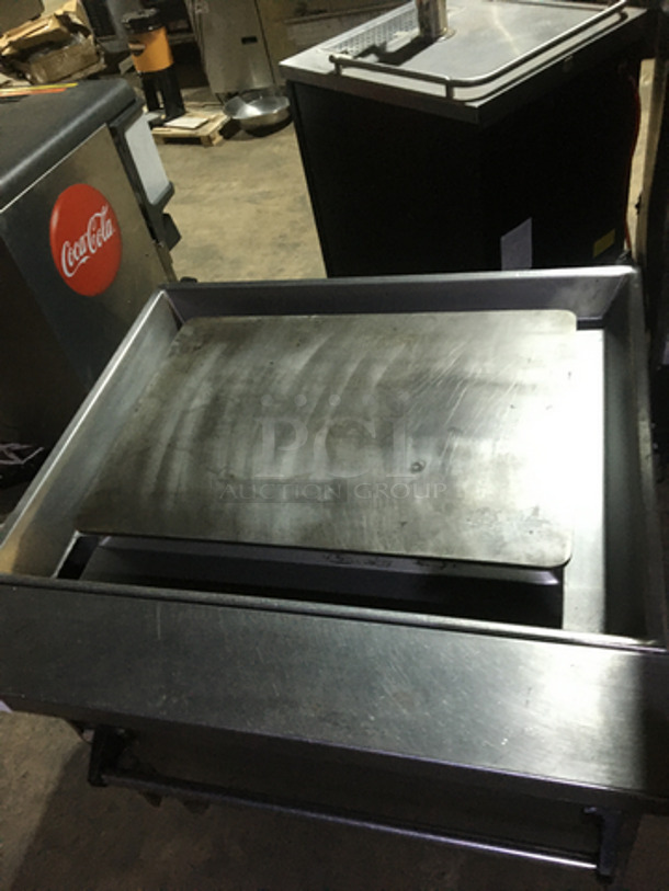 GREAT! Jade Range Commercial Natural Gas Powered Heavy Duty Plancha Flat Grill! With Full Size Oven Underneath! All Stainless Steel! On Legs! - Image 5 of 9