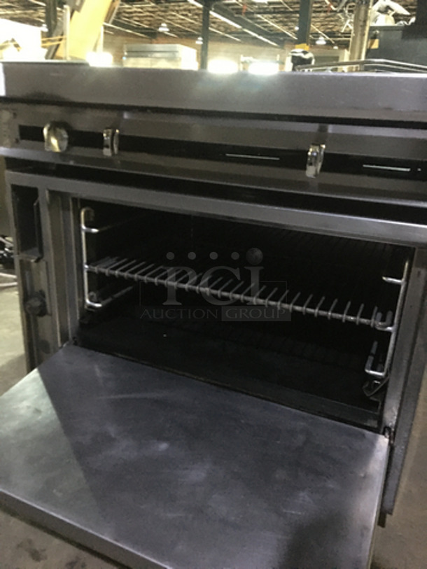 GREAT! Jade Range Commercial Natural Gas Powered Heavy Duty Plancha Flat Grill! With Full Size Oven Underneath! All Stainless Steel! On Legs! - Image 7 of 9