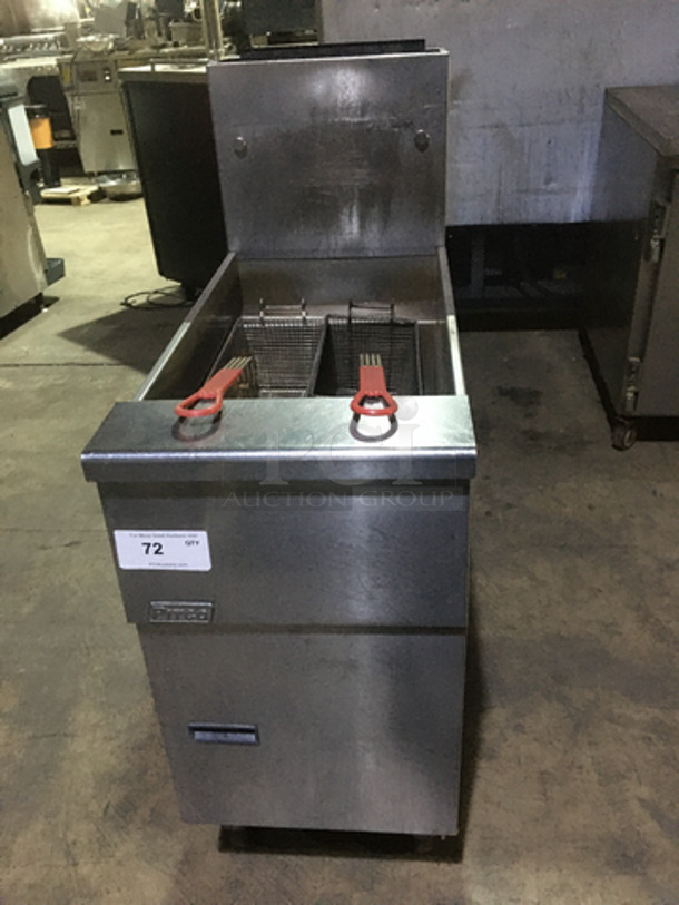 Pitco Commercial Natural Gas Powered Deep Fat Fryer! With 2 Metal Baskets! With Backsplash! All Stainless Steel! On Casters! Model SG14!
