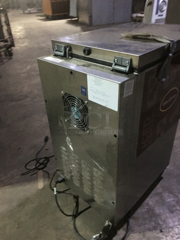 Farmer Brothers Counter Top Ice Coffee Machine Dispenser! - Image 4 of 8