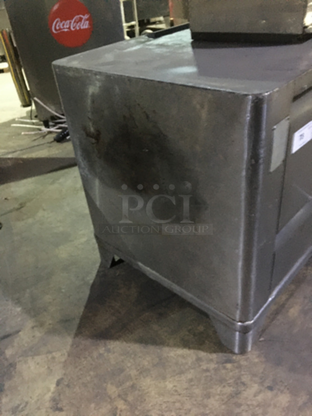 Blodgett Commercial Natural Gas Powered Single Deck Pizza Oven! All Stainless Steel!
 - Image 2 of 7