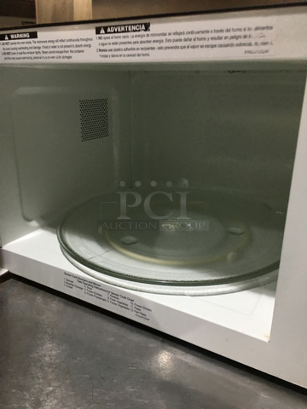 Panasonic Countertop Microwave Oven!  - Image 5 of 7