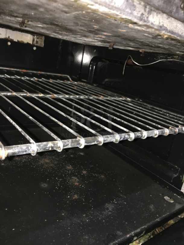 US Range Commercial Natural Gas Powered 4 Burner Stove! With Backsplash & Overhead Salamander Shelf! With Oven Underneath! All Stainless Steel! - Image 8 of 9