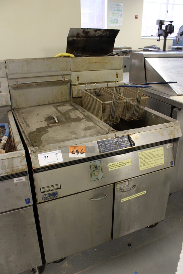Pitco Frialator Model F14RS-CV Stainless Steel Commercial Natural Gas Powered Single Bay Deep Fat Fryer w/ Left Side Dumping Station, 2 Metal Fry Baskets on Commercial Casters. 122,000 BTU. 32x32x53. (Room 130) - Image 2 of 7