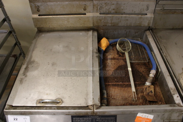 Pitco Frialator Model 14S-CV Stainless Steel Commercial Natural Gas Powered Single Bay Deep Fat Fryer w/ Left Side Dumping Station on Commercial Casters. 110,000 BTU. 32x32x53. (Room 130) - Image 4 of 8