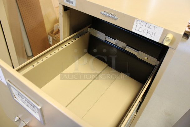 Envoy Tan Metal 4 Drawer Filing Cabinet. 15x26x52. (Room 130) - Image 3 of 7
