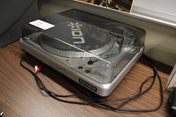 Ion Model TTUSB10 Countertop Record Player w/ 4 Records: Simon and Garfunkel, Peter Paul and Mary Reunion, Man of La Mancha and Synclavier II. 17.5x15x6. (2nd Floor: Room 220) - Image 3 of 9