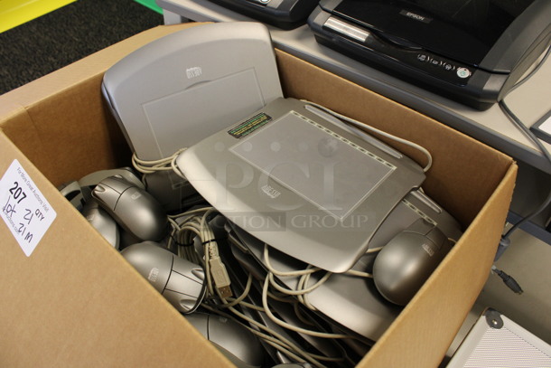 ALL ONE MONEY! Lot of 21 Adesso Model CyberTablet 6400 Tablet and 21 Adesso Mice. 9x9x0.5, 2.5x4.5x1.5. (2nd Floor: Room 220) - Image 3 of 5