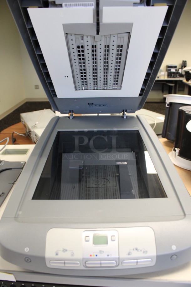 HP Scanjet 5530 Photosmart Scanner. 12x20x8. (2nd Floor: Room 220) - Image 4 of 5