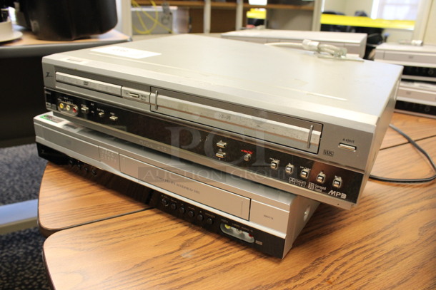 2 Zenith DVD VHS Players. 17x14x3.5, 17x10x3. 2 Times Your Bid! (2nd Floor: Room 220) - Image 2 of 6