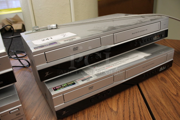 2 Zenith DVD VHS Players. 17x10x3. 2 Times Your Bid! (2nd Floor: Room 220) - Image 2 of 5