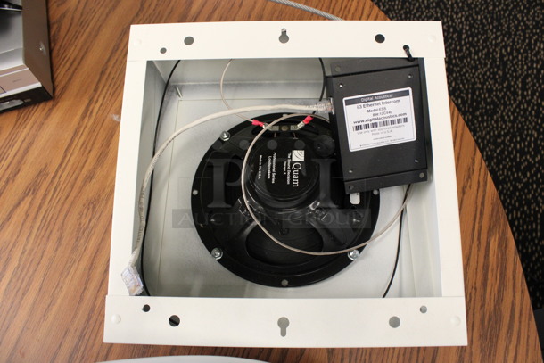Quam Professional Series Loudspeaker. 12x5.5x11.5. (2nd Floor: Room 220) - Image 3 of 4
