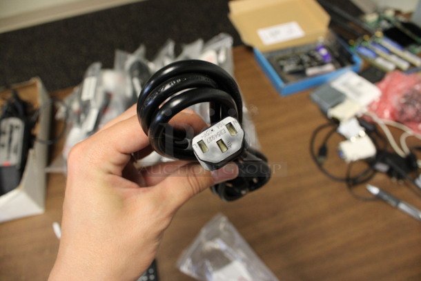 ALL ONE MONEY! Lot of BRAND NEW Cords! (2nd Floor: Room 220) - Image 4 of 4