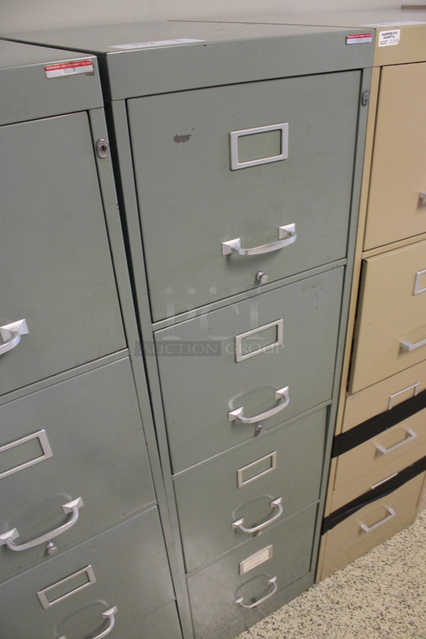 Green Metal 4 Drawer Filing Cabinet. Locked. 15x27x52.5. (Hallways Straight Off Of Atrium) - Image 2 of 3