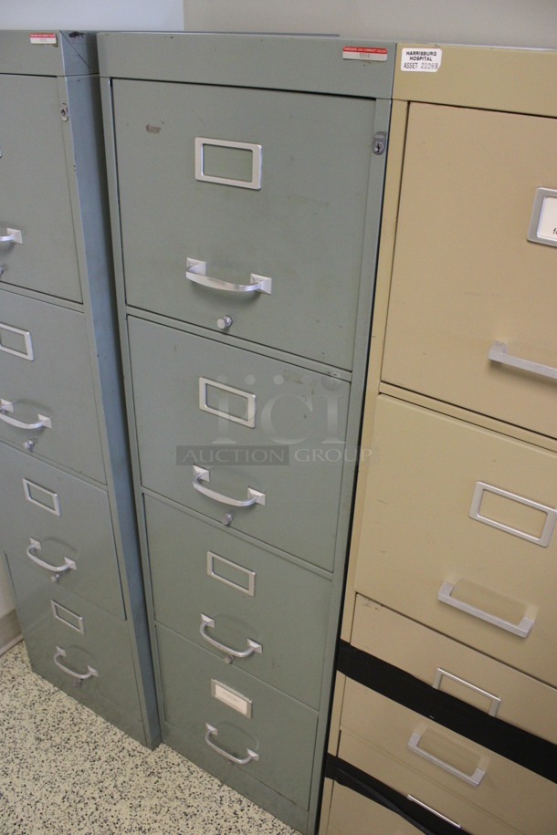 Green Metal 4 Drawer Filing Cabinet. Locked. 15x27x52.5. (Hallways Straight Off Of Atrium) - Image 3 of 3