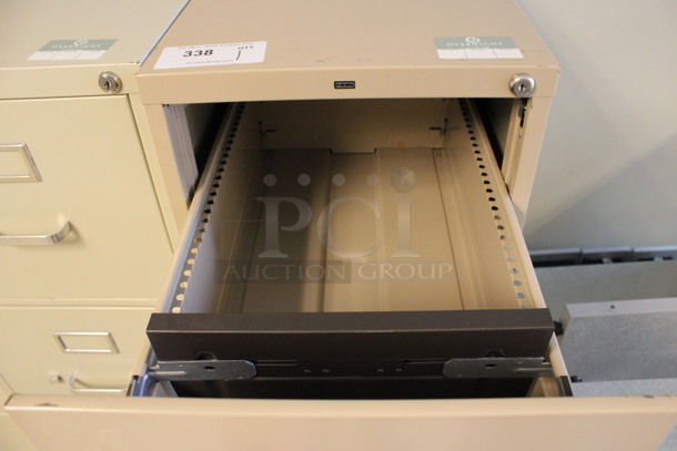 Hon Tan Metal 4 Drawer Filing Cabinet. 15x27x52.5. (Hallways Straight Off Of Atrium) - Image 4 of 7