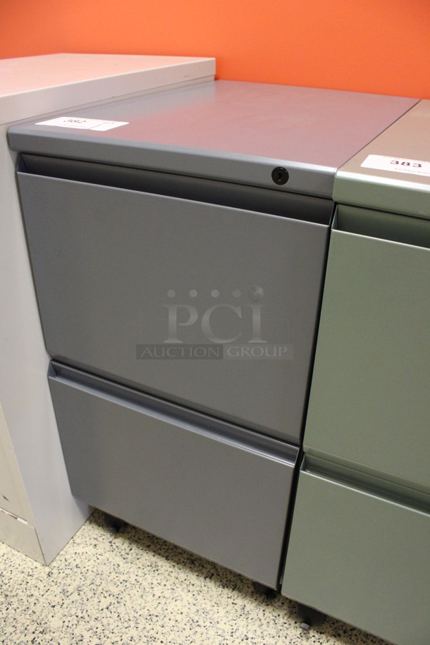 Gray Metal 2 Drawer Filing Cabinet on Casters. 15x22x28. (Hallway To The Right of Atrium Lobby) - Image 2 of 6