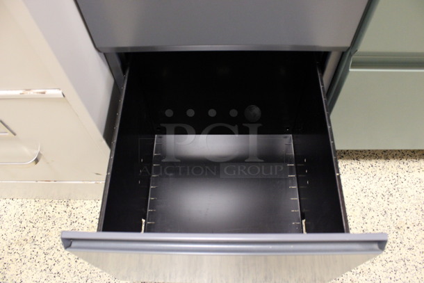 Gray Metal 2 Drawer Filing Cabinet on Casters. 15x22x28. (Hallway To The Right of Atrium Lobby) - Image 4 of 6