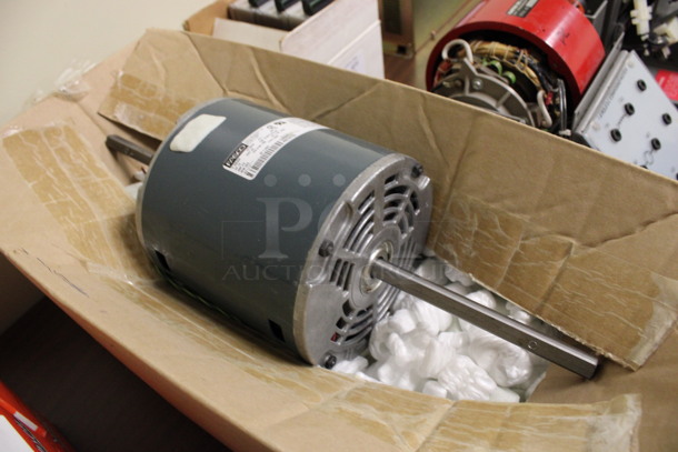 Fasco Motor. 208/230 Volts, 1 Phase. 5.5x5.5x16. (Room 105) - Image 4 of 5