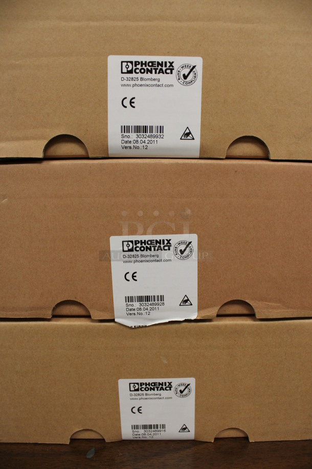 3 BRAND NEW IN BOX! Phoenix Contact Switch. 5.5x4.5x3. 3 Times Your Bid! (Room 105) - Image 6 of 8