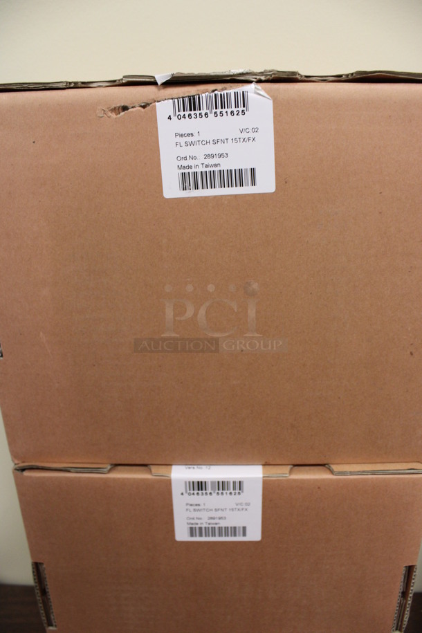 3 BRAND NEW IN BOX! Phoenix Contact Switch. 5.5x4.5x3. 3 Times Your Bid! (Room 105) - Image 7 of 8