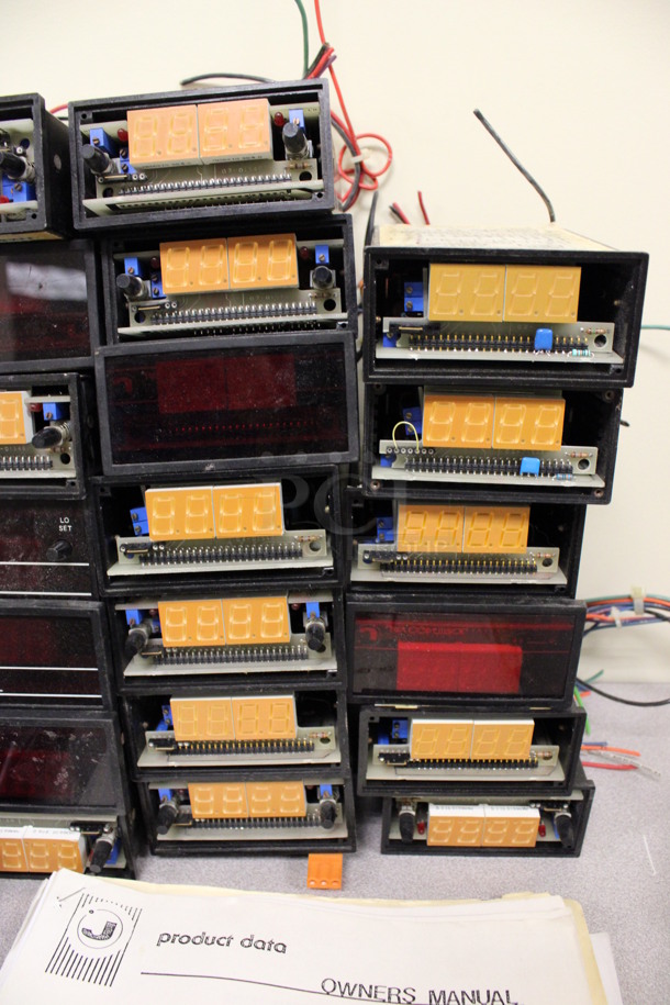 ALL ONE MONEY! Lot of 27 Various Digital Meter Relays. For Parts. 3.5x5.5x2. (Room 105) - Image 4 of 6
